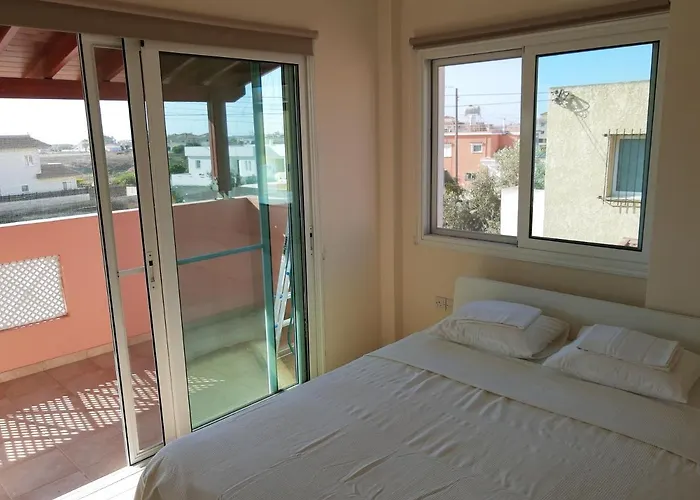 Larnaca Xylophagou 2-bedroom With A Shaded Terrace Lägenhet Xylophaghou