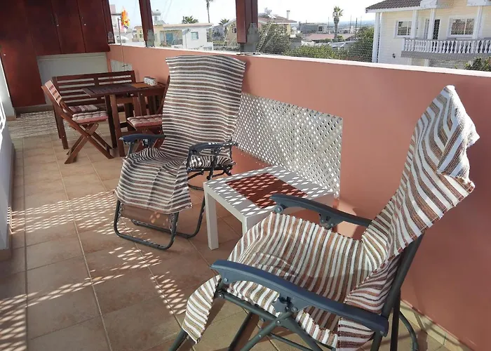 Larnaca Xylophagou 2-bedroom With A Shaded Terrace Lägenhet *