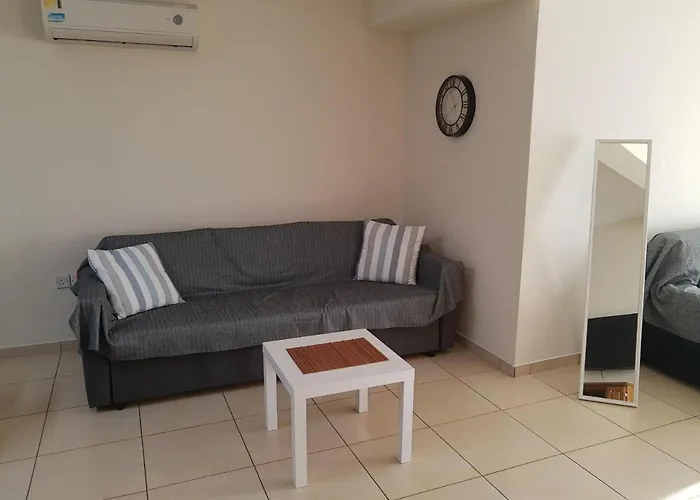 Lägenhet Larnaca Xylophagou 2-bedroom With A Shaded Terrace *