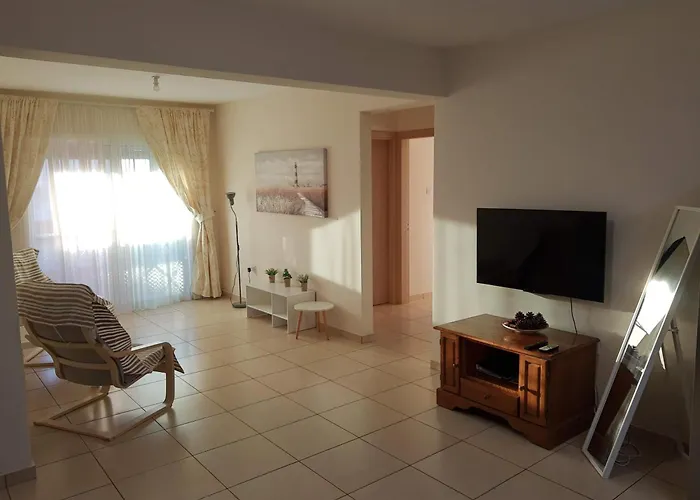 Apartmán Larnaca Xylophagou 2-bedroom With A Shaded Terrace